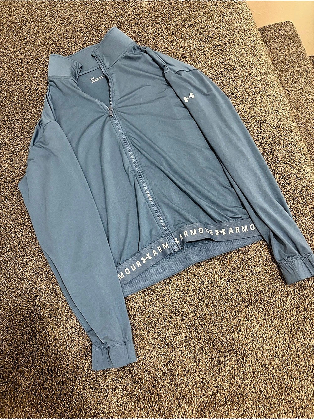 Under Armour HeatGear Women's Zip Jacket Blue Size Small Like New
